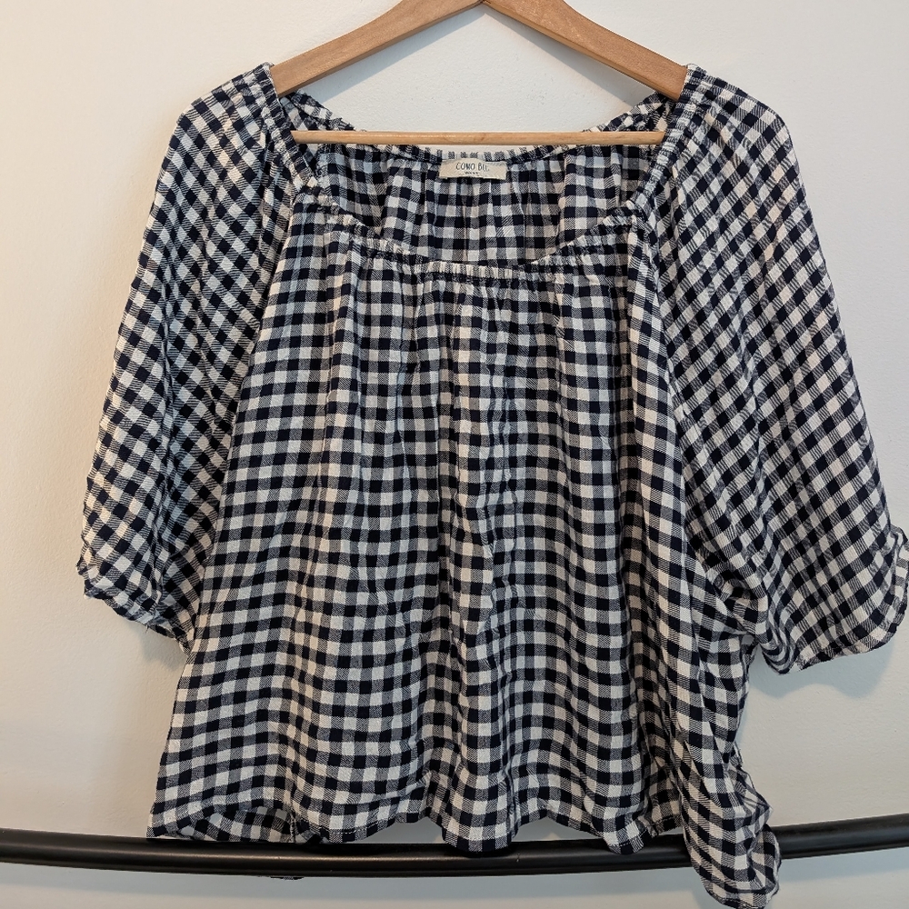 Stylish Checkered Blouse in Black and White